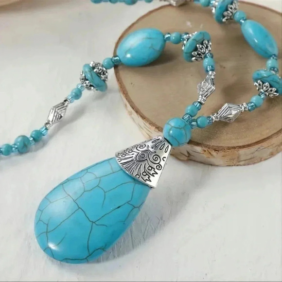 Bohemian Turquoise Beaded Stone Pendant Necklace - Picture 6 of 7